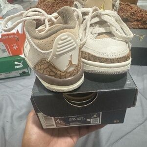 Kids Jordan Sneakers - Cream and Brown